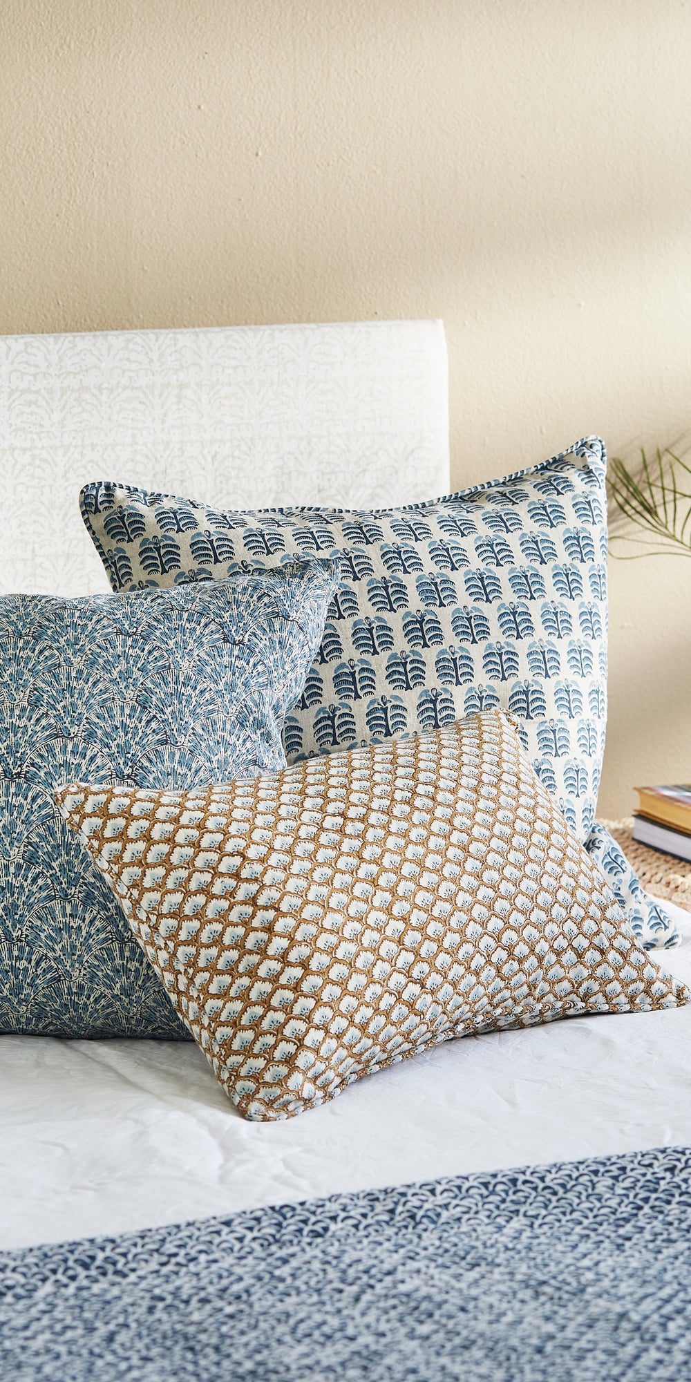 Hera Azure linen Pillowcase