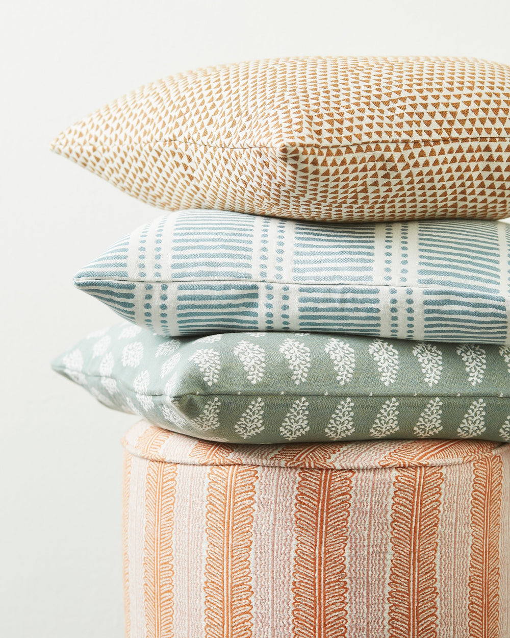 Dash Dot Mineral Outdoor Pillowcase