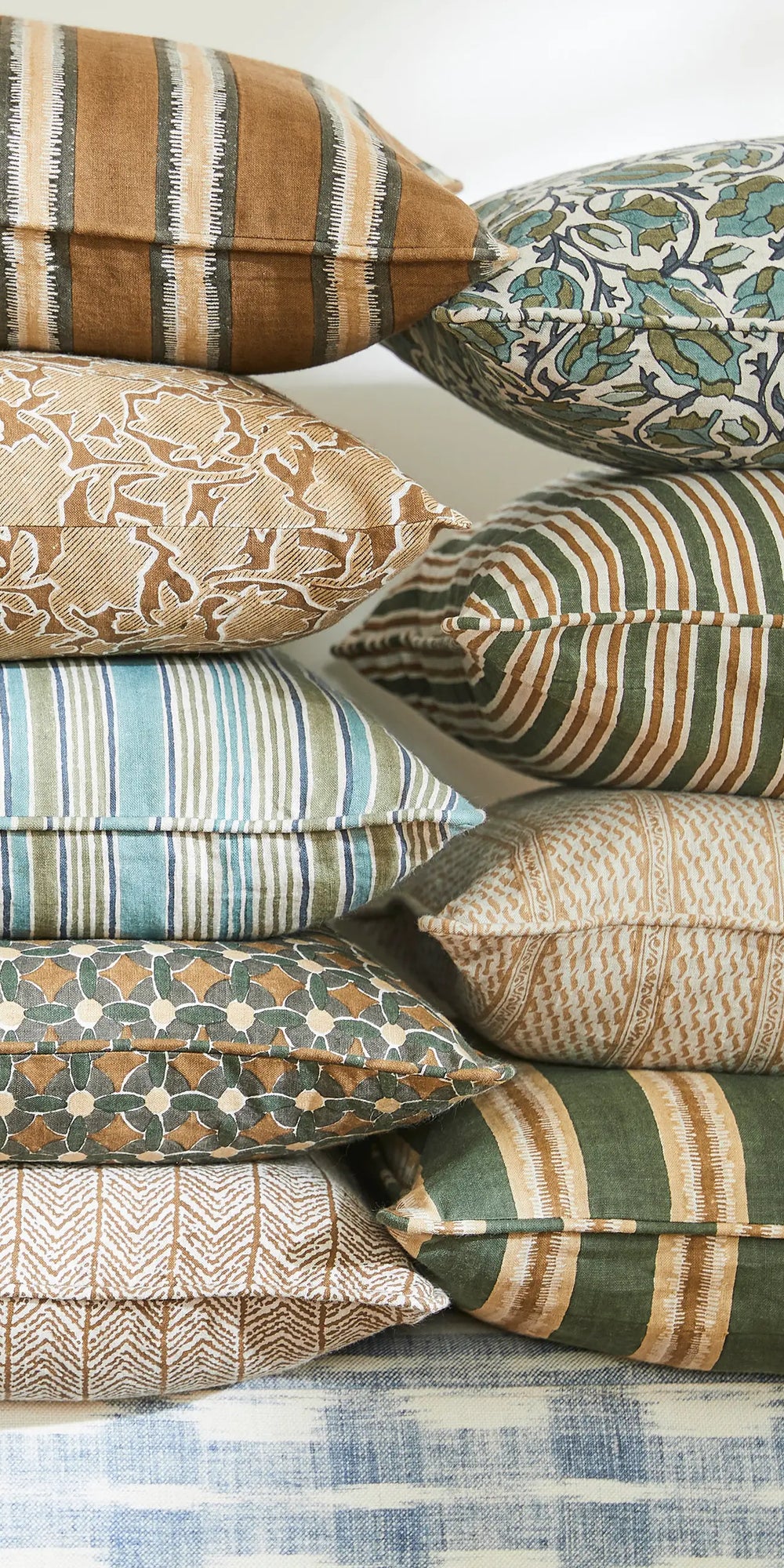 Buzios Aniseed Cushion