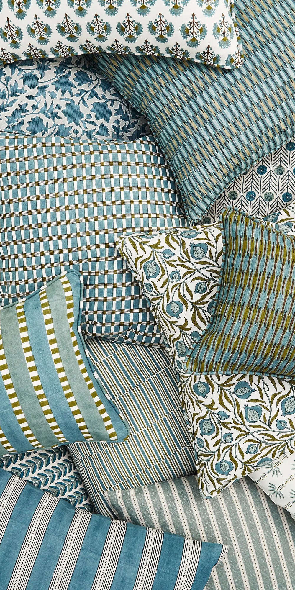Kos Lagoon linen cushion 50x50cm