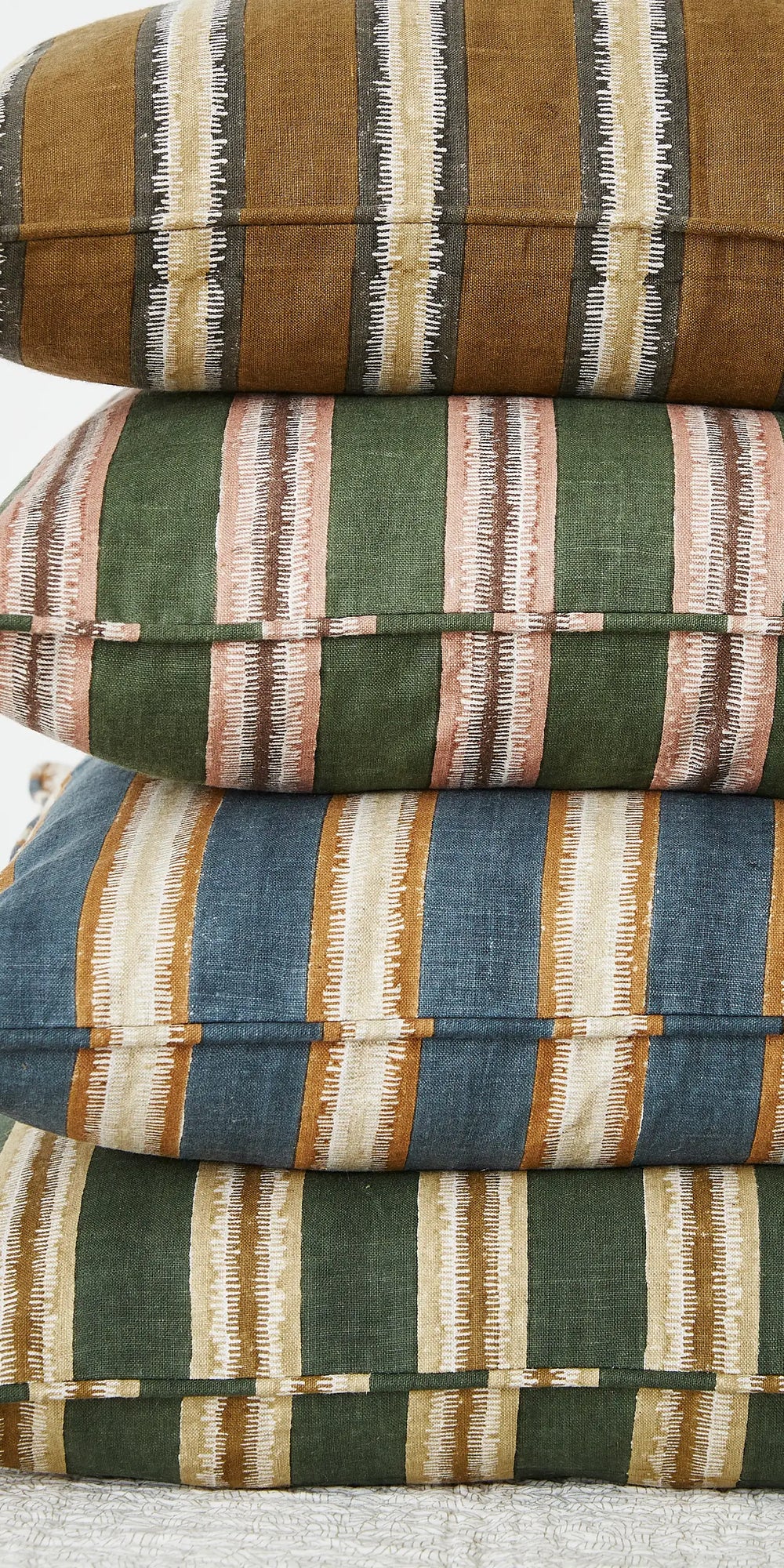 Buzios Caraway linen cushion 35x55cm