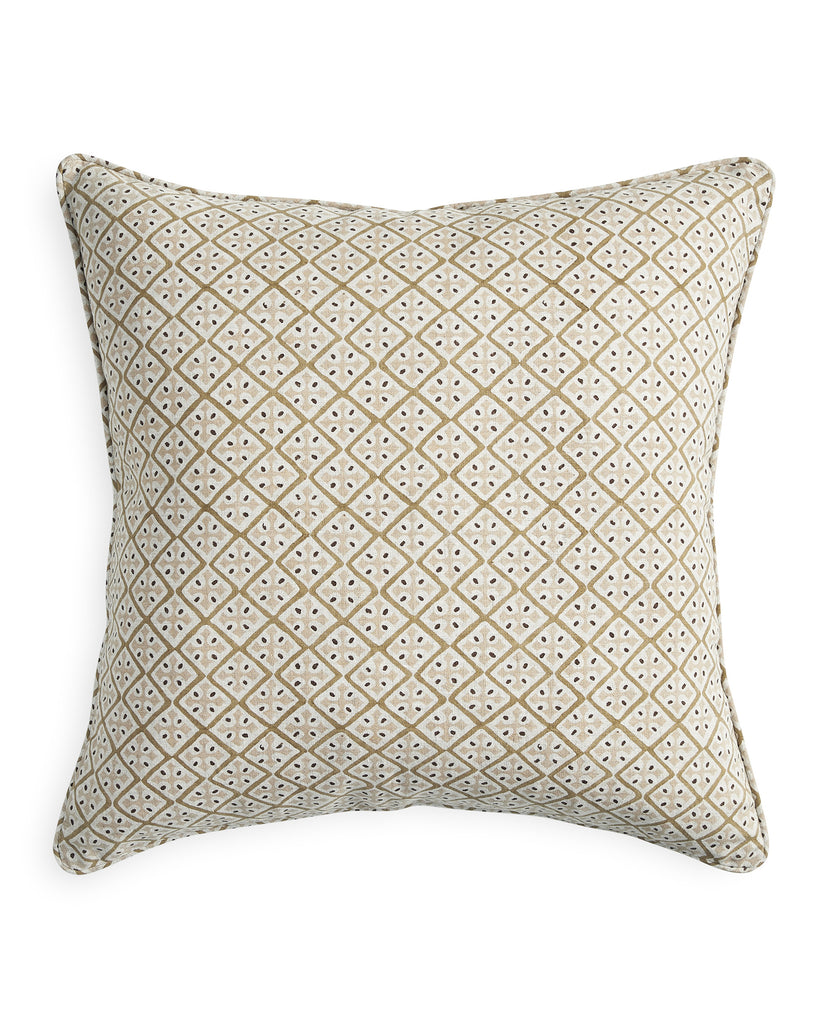 Borello Shell linen cushion 50x50cm