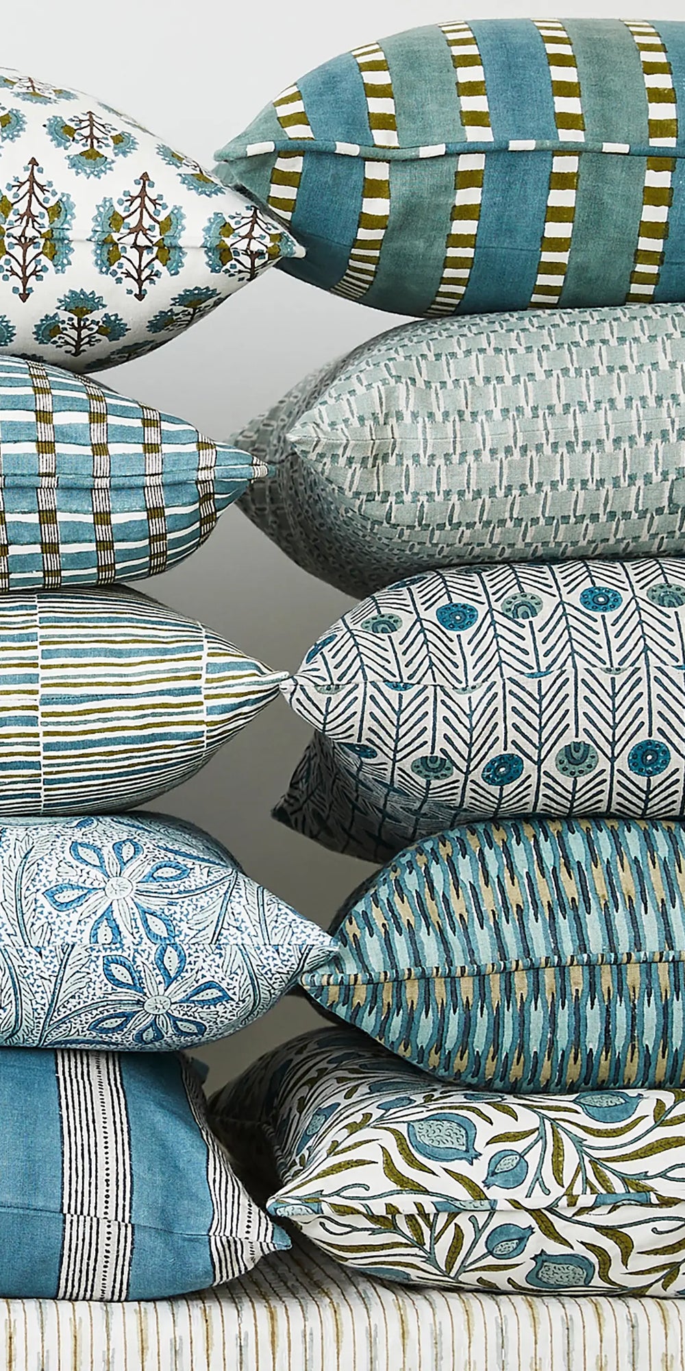 Marrakesh Lagoon linen cushion 35x55cm